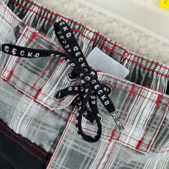 Gecko Hawaii Trunks Shorts Men M Black Gray Mesh Lined Skull Eagle 28x10.5 - Picture 9 of 12